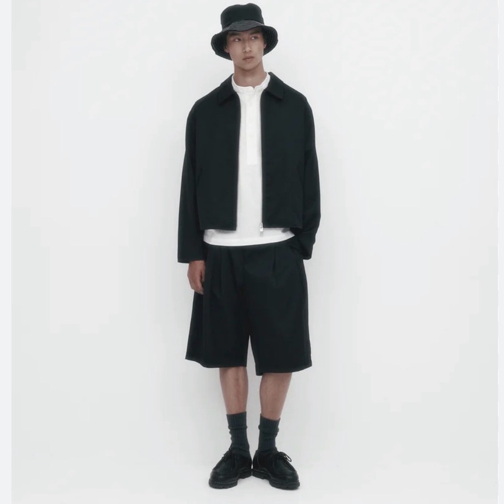 Double pleated shorts